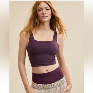 💜 AE SMOOTHEZ Square Neck
Tank Top, Cool Berry Color ✨